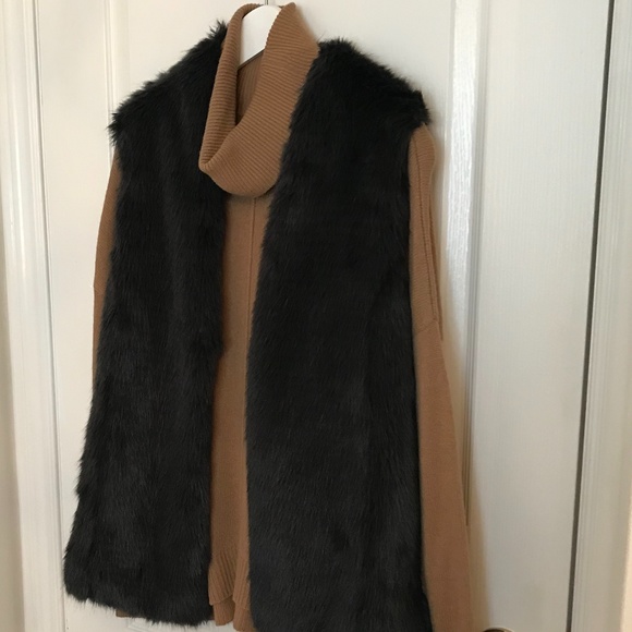 Club Monaco Vest - Picture 5 of 13